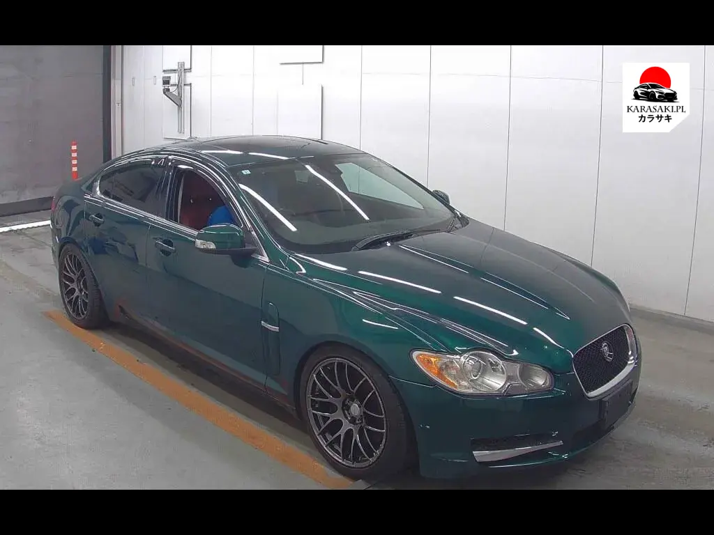 Jaguar XF 2008 z aukcji japońskiej