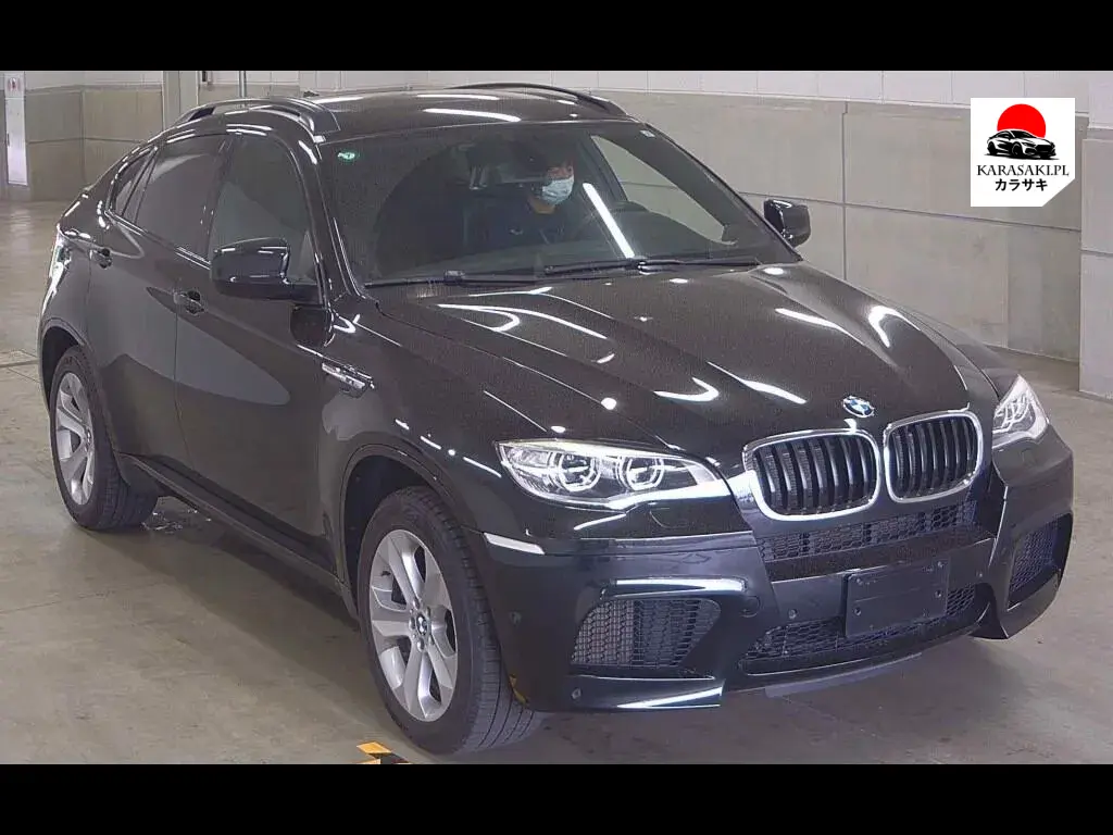 BMW X6 M 2013 z aukcji japońskiej