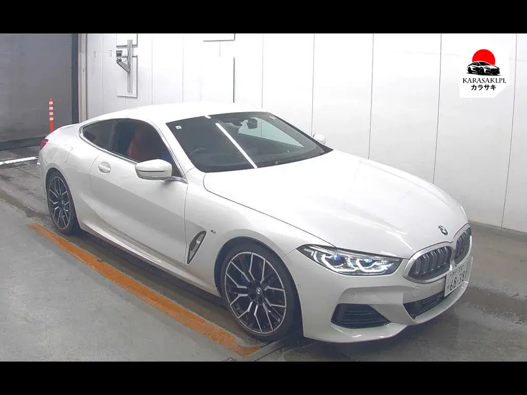 BMW 8 Series 2023 z aukcji japońskiej