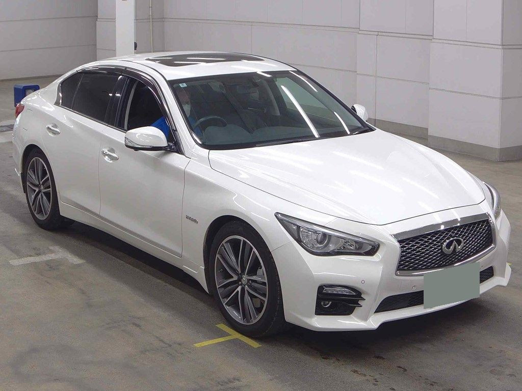 Nissan Skyline 2014 z aukcji japońskiej
