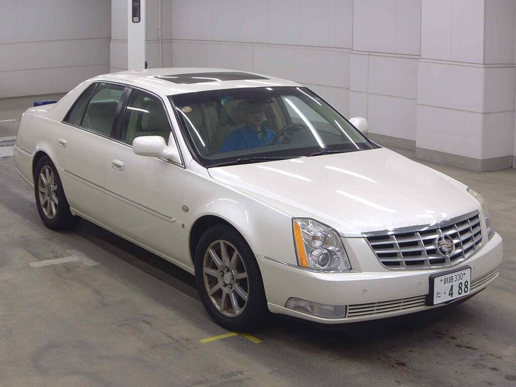 Cadillac DTS 2007 z aukcji japońskiej