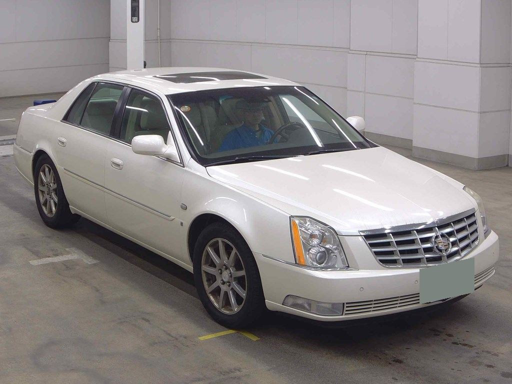 Cadillac DTS 2007 z aukcji japońskiej