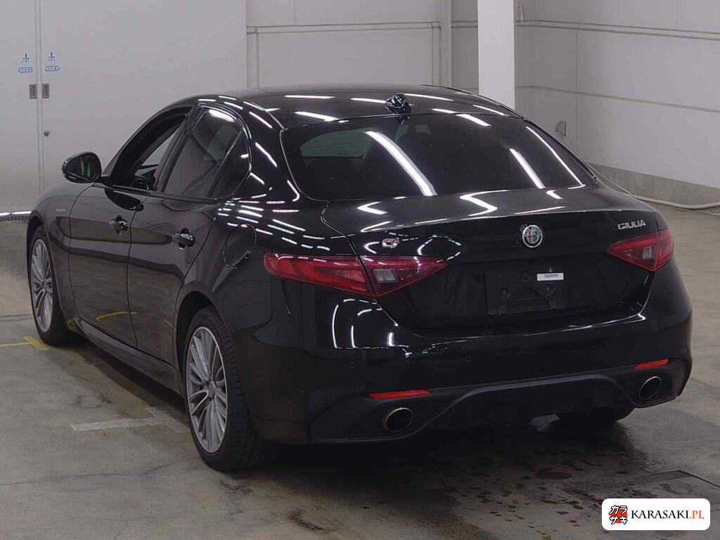 2019 Alfa Romeo Giulia 4D 4WD Veloce 2