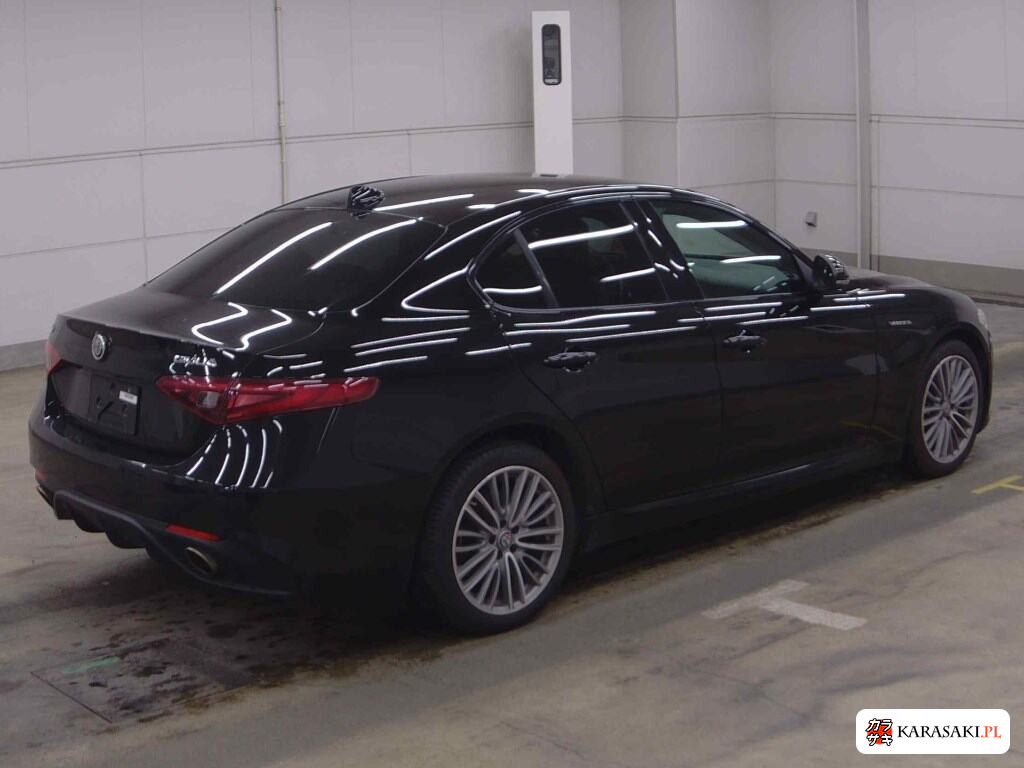 2019 Alfa Romeo Giulia 4D 4WD Veloce 4