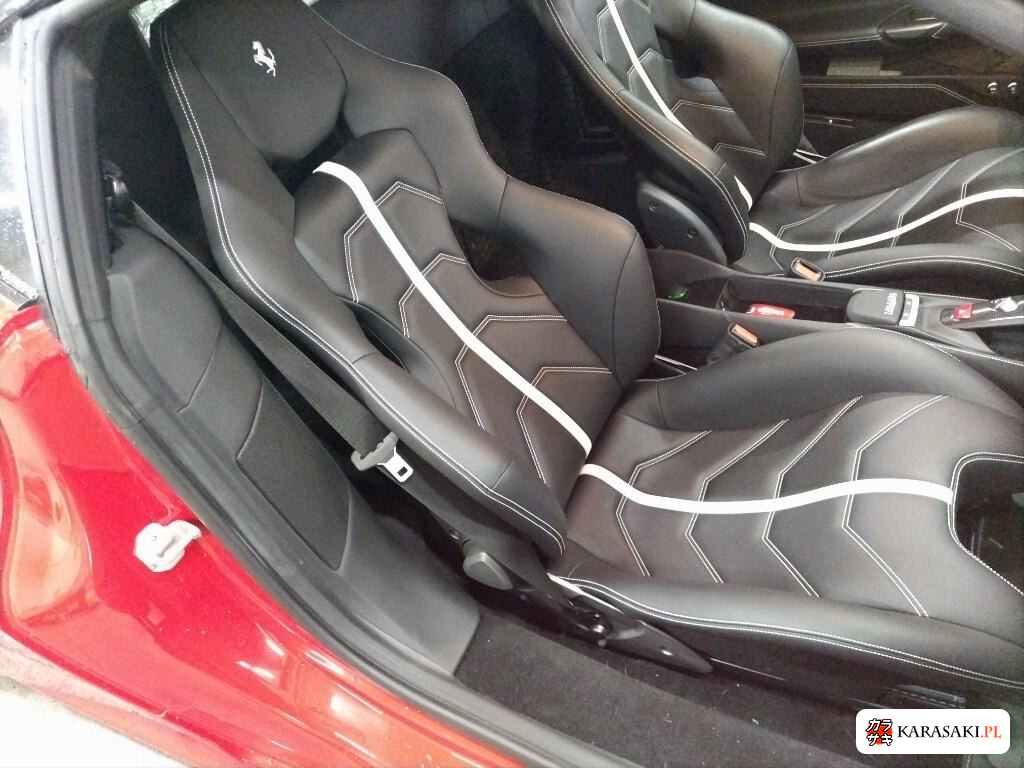 2017 Ferrari 488 GTB Base Grade 6