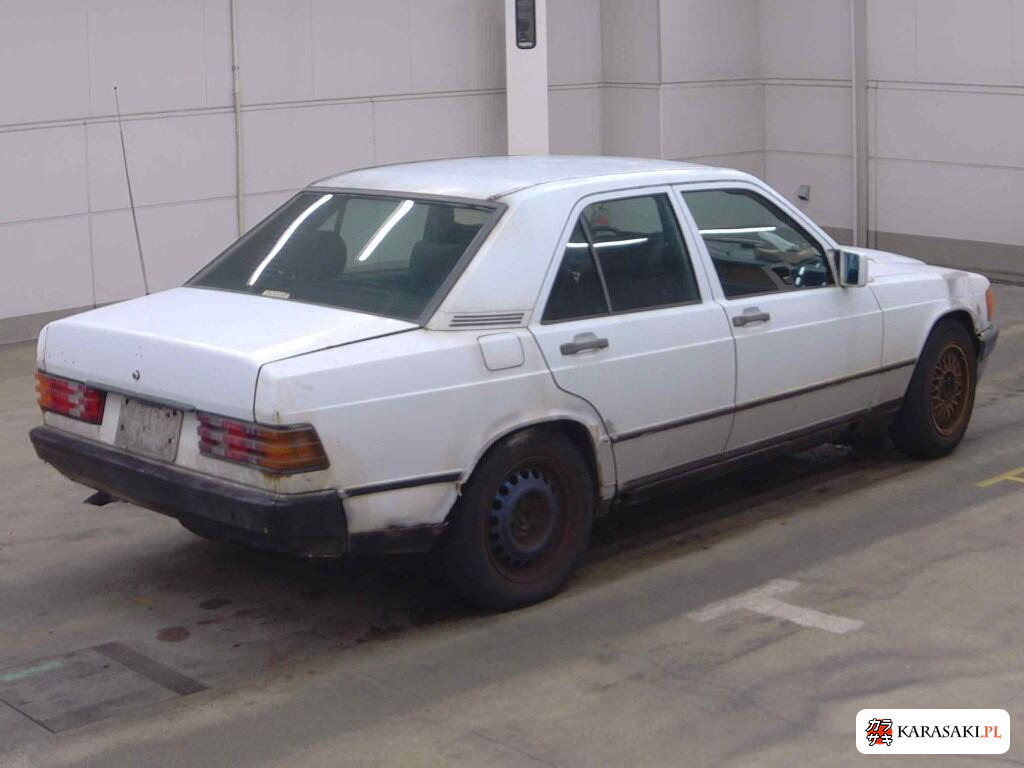 1987 Mercedes-Benz 190 Class 4