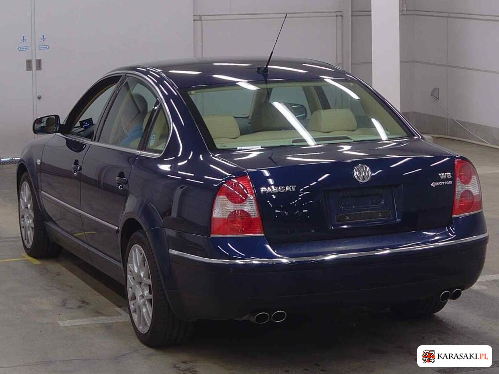 2002 Volkswagen Passat 4D 4WD W8 4MOTION 2