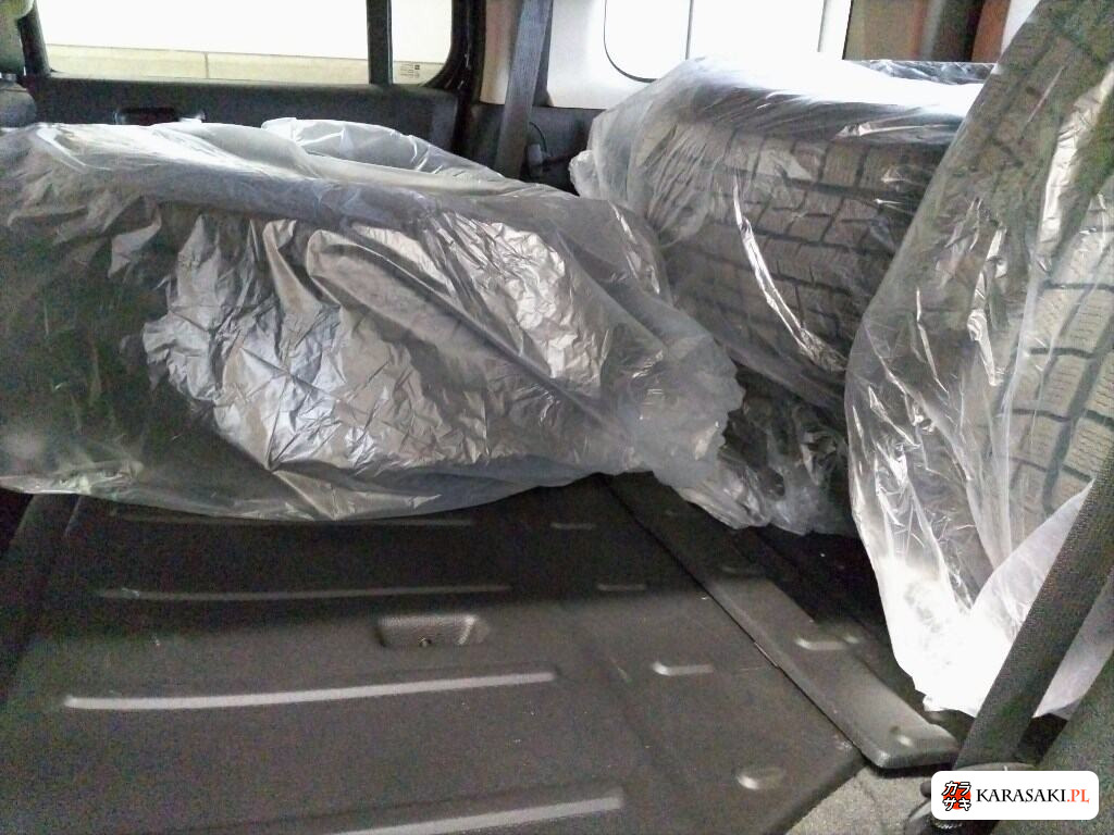 Hummer H3 2008 z aukcji japońskiej