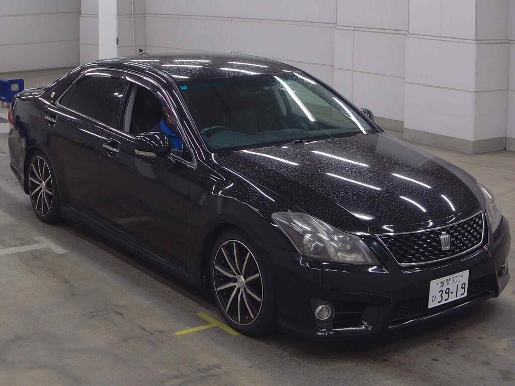 Toyota Crown 2012 z aukcji japońskiej