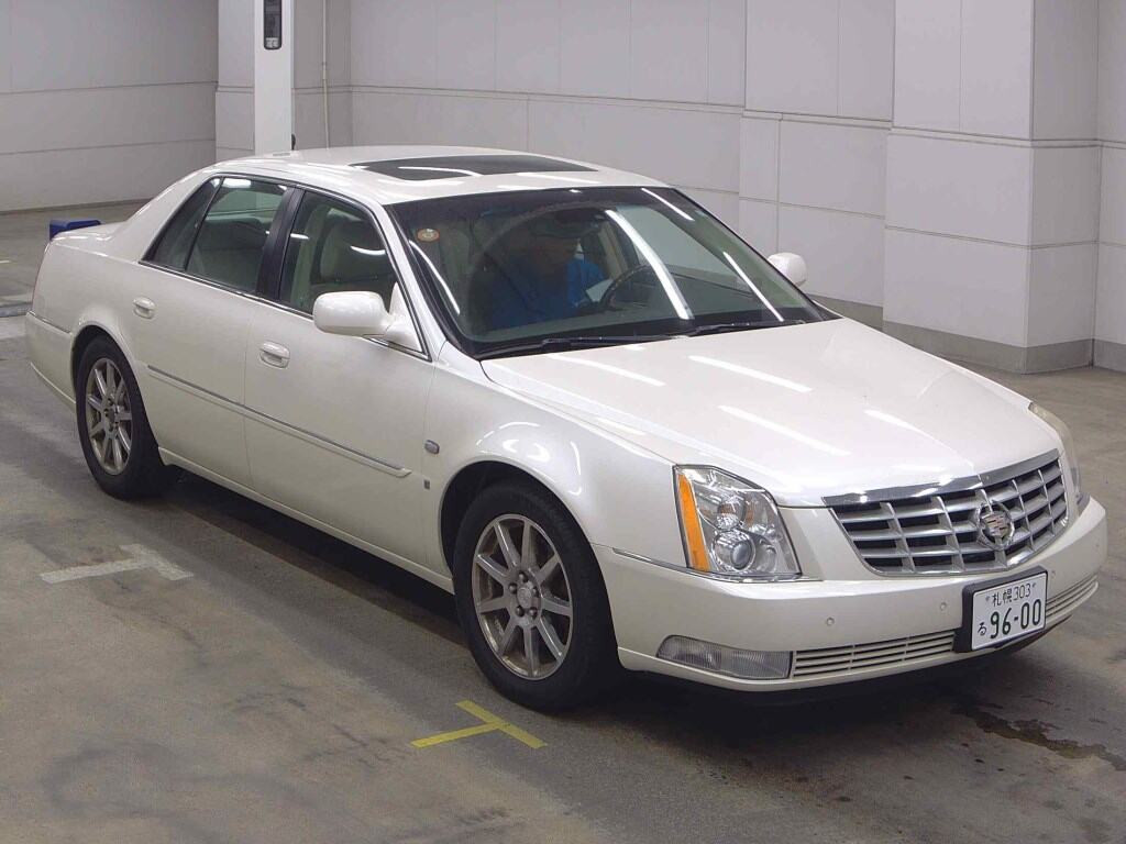 Cadillac DTS 2007 z aukcji japońskiej