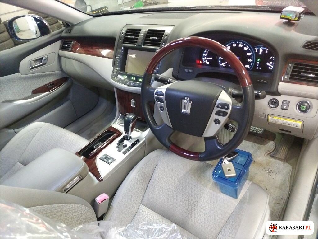 2010 Toyota Crown 4D 4WD Royal Saloon I-Four 5