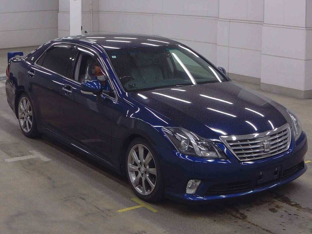 Toyota Crown 2010 z aukcji japońskiej