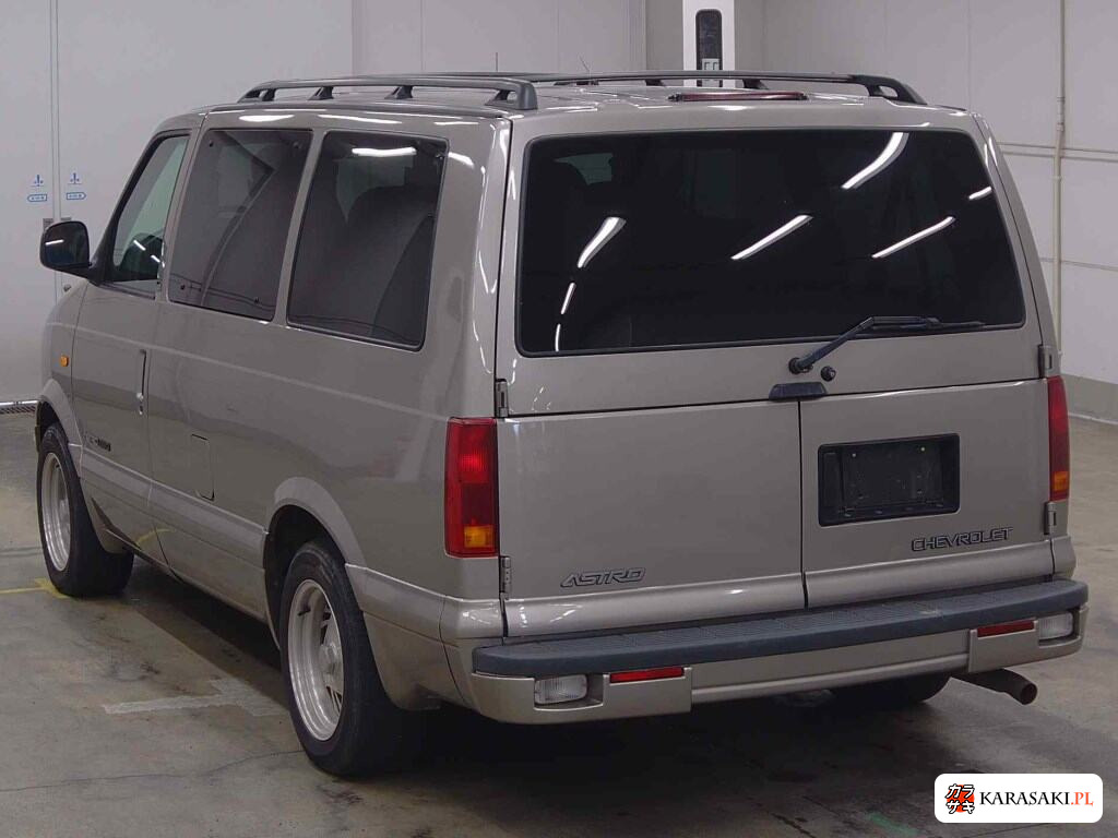 2002 Chevrolet Astro 4WD 2