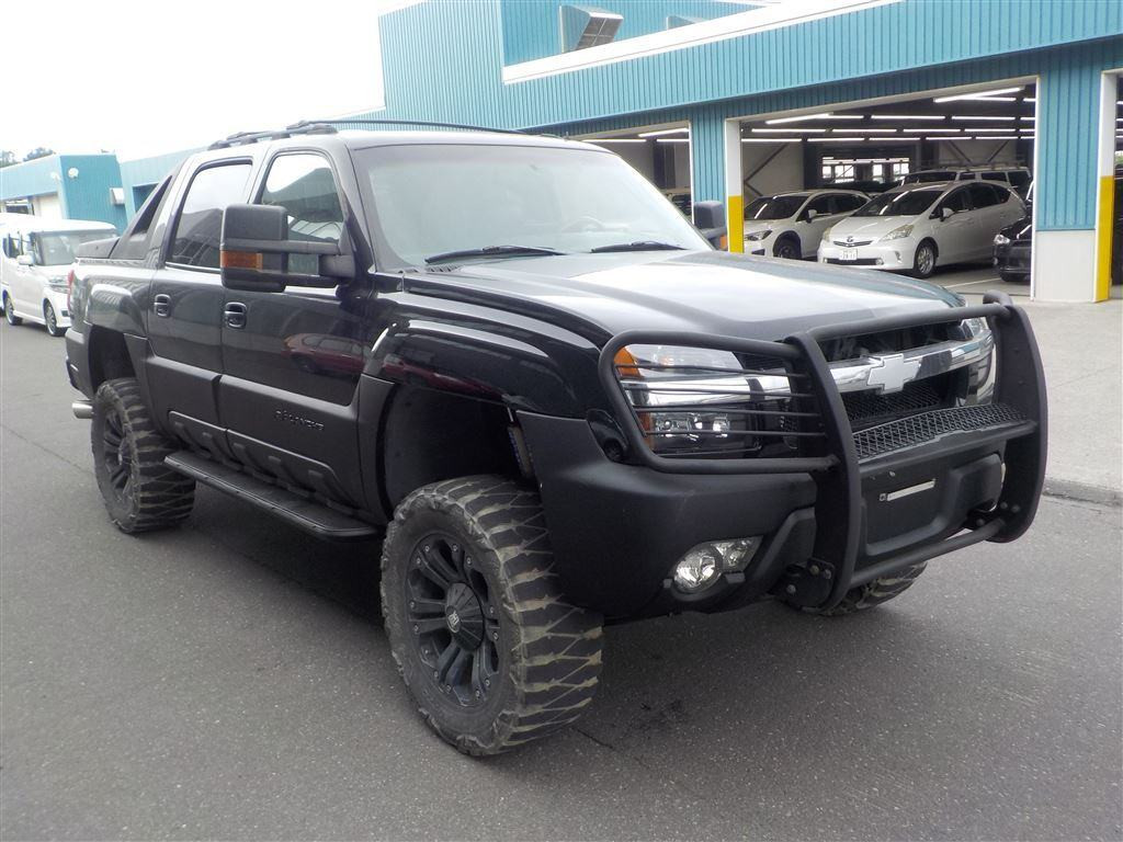 Chevrolet Avalanche 2001 z aukcji japońskiej
