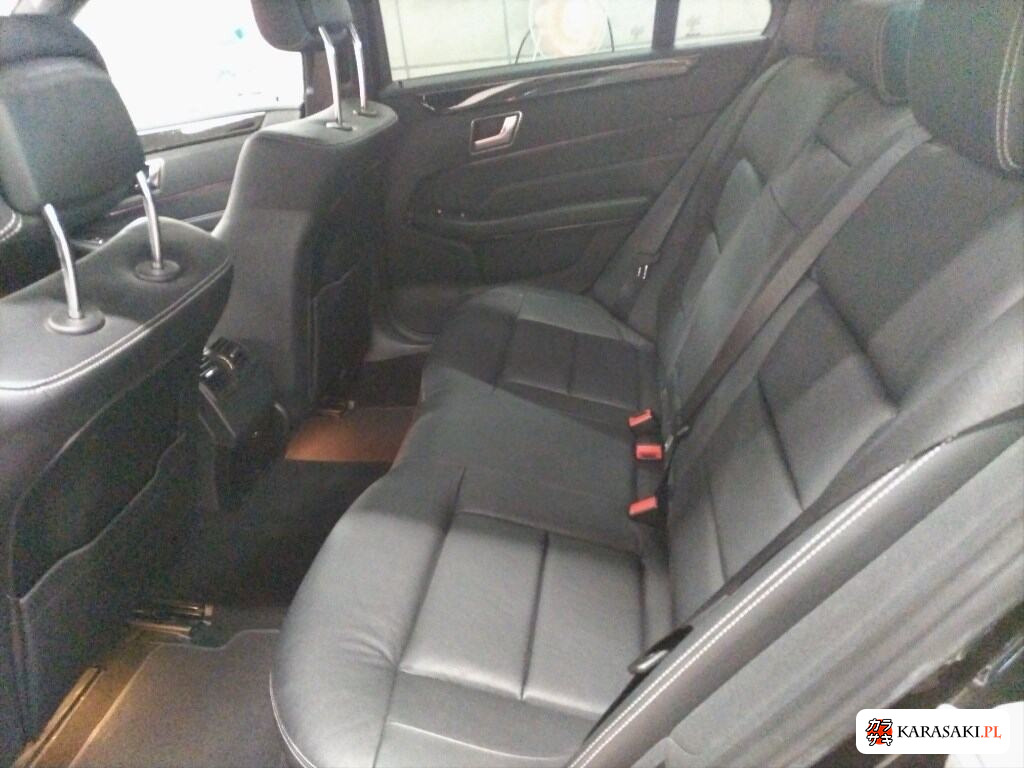 2013 Mercedes-Benz E-Class 4D 4WD E300 4MATIC Avantgarde AMG Sports P 6