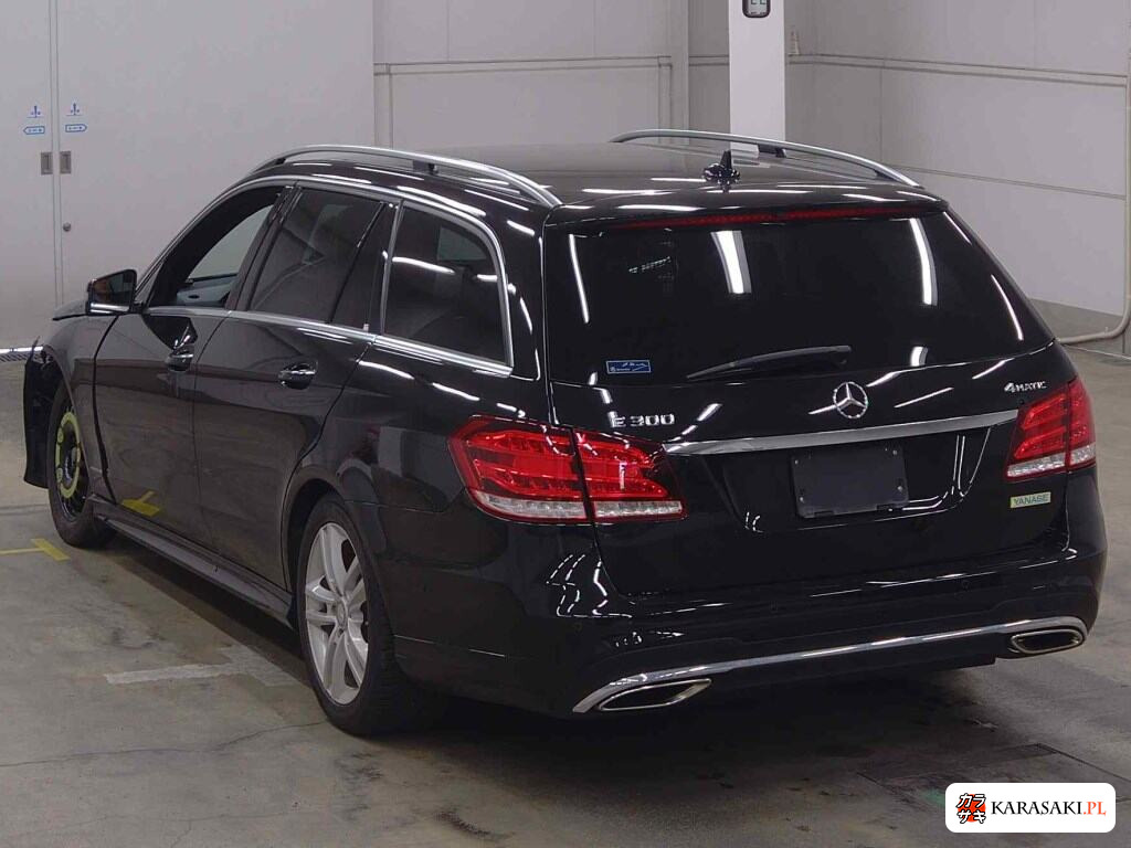 2015 Mercedes-Benz E-Class Stationwagon 4WD E300 4MATIC Avantgarde AMG 2