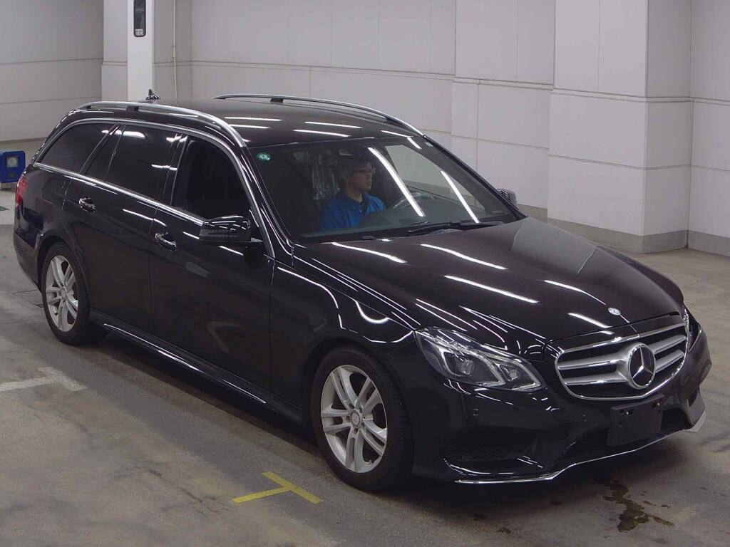 Mercedes-Benz E-Class Stationwagon 2015 z aukcji japońskiej