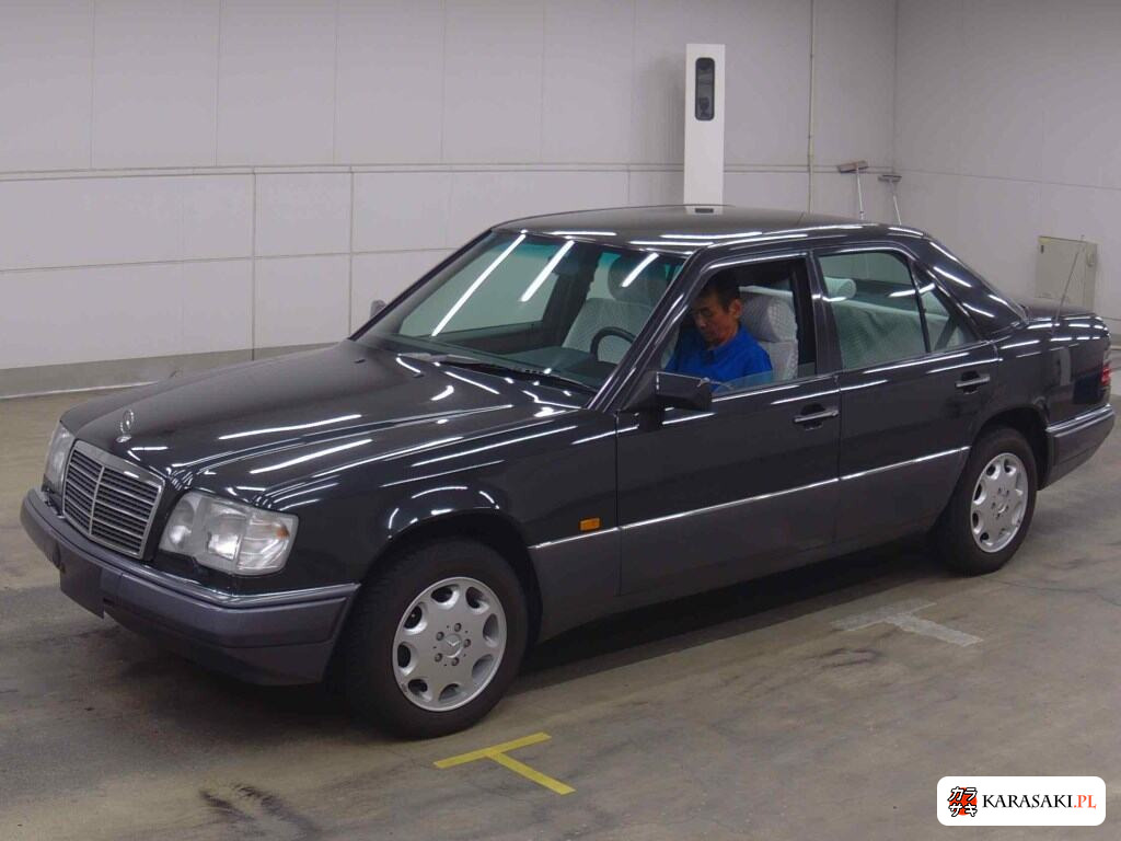 1994 Mercedes-Benz E-Class 4D 4WD E300 4MATIC 3