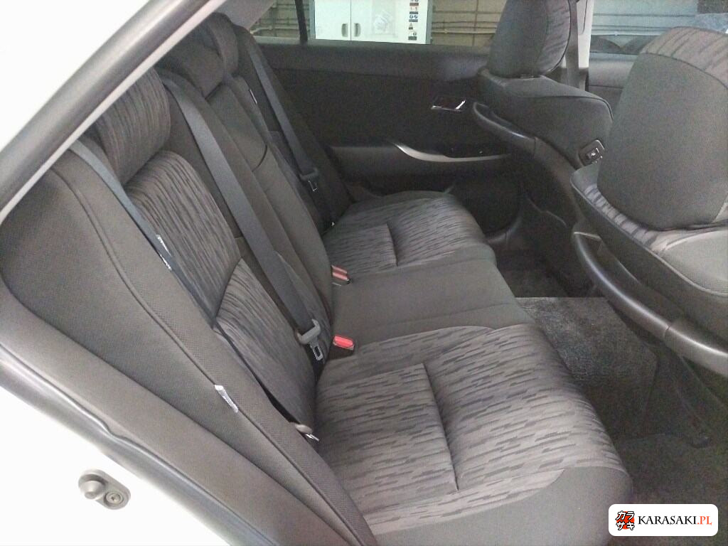 2010 Toyota Crown 4D 4WD Athlete I-Four 6