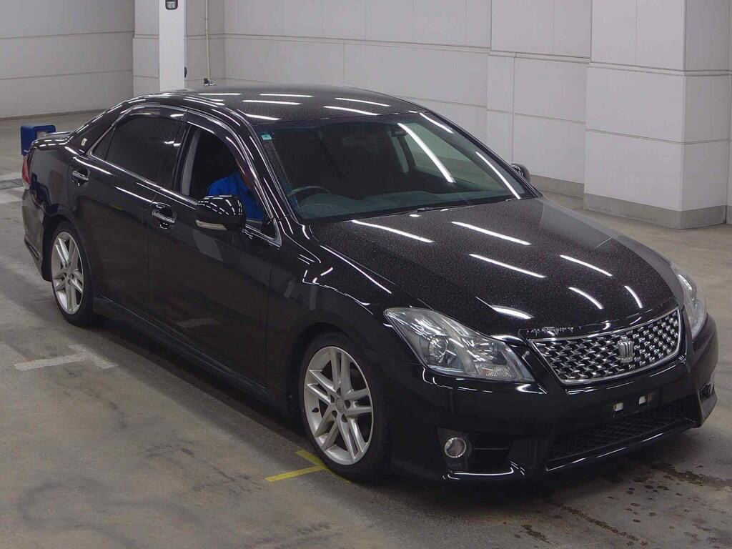 Toyota Crown 2010 z aukcji japońskiej