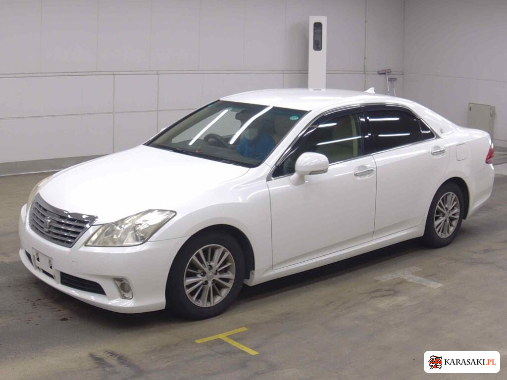 Toyota Crown 2010 z aukcji japońskiej