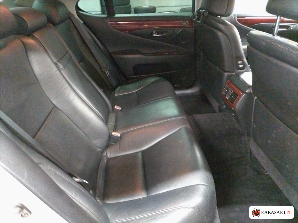 Lexus LS 2010 z aukcji japońskiej