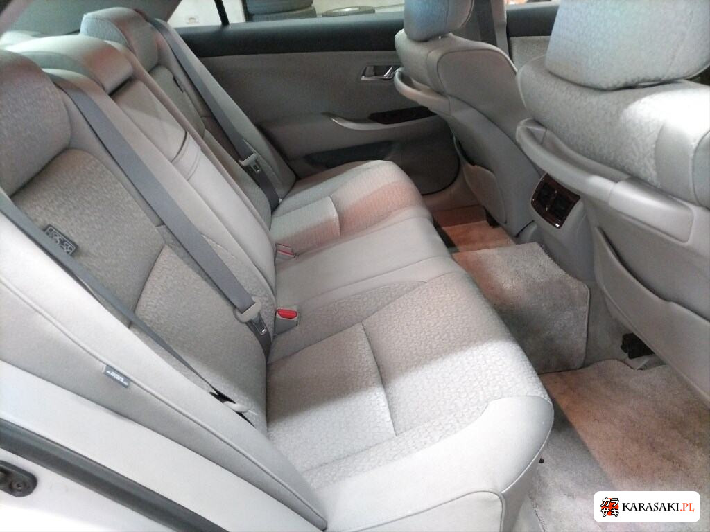 Toyota Crown 2010 z aukcji japońskiej
