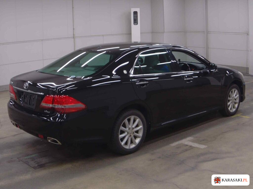 Toyota Crown 2008 z aukcji japońskiej