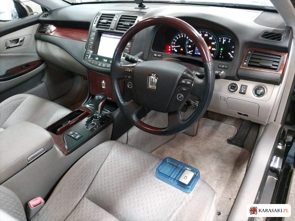 Toyota Crown 2008 z aukcji japońskiej