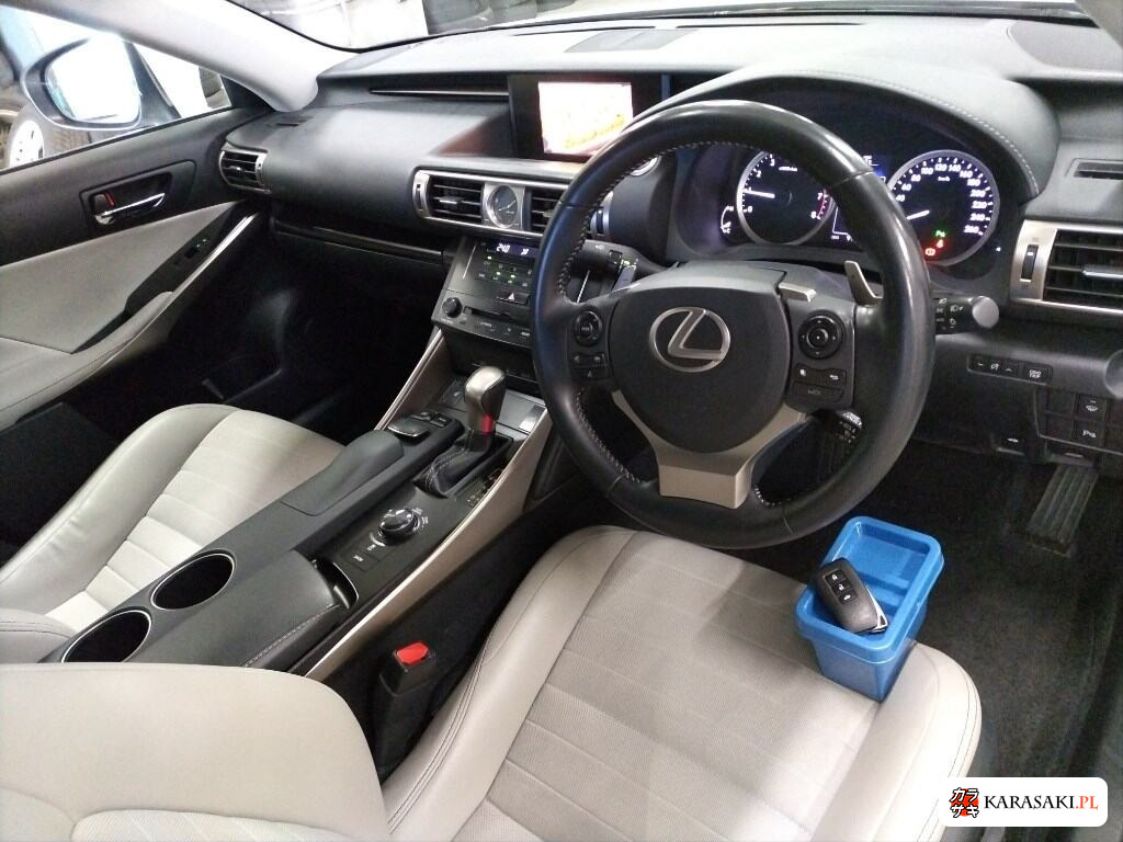 Lexus Is 2013 z aukcji japońskiej