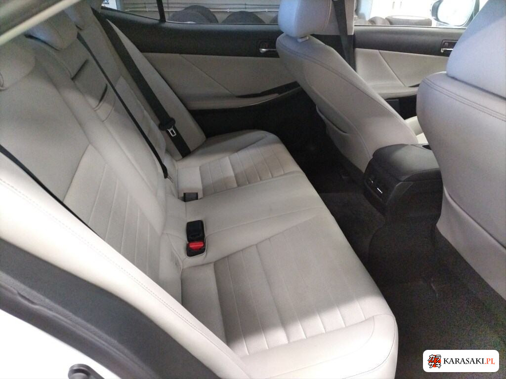 Lexus Is 2013 z aukcji japońskiej