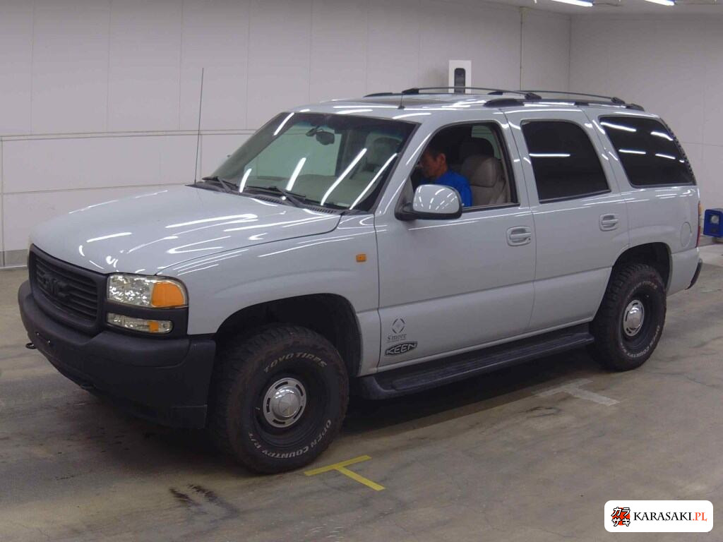 2005 GMC Yukon 5D 4WD 3