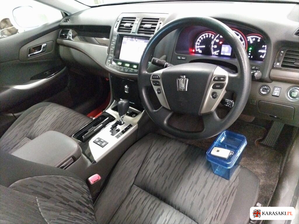 Toyota Crown 2010 z aukcji japońskiej