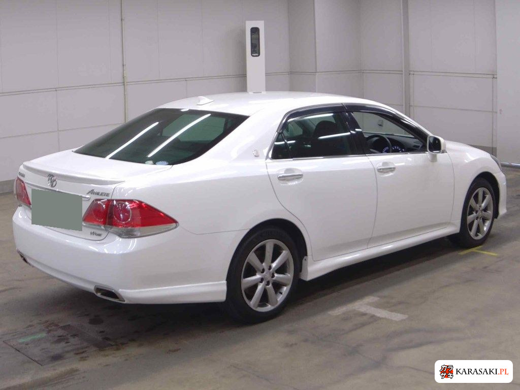 Toyota Crown 2010 z aukcji japońskiej