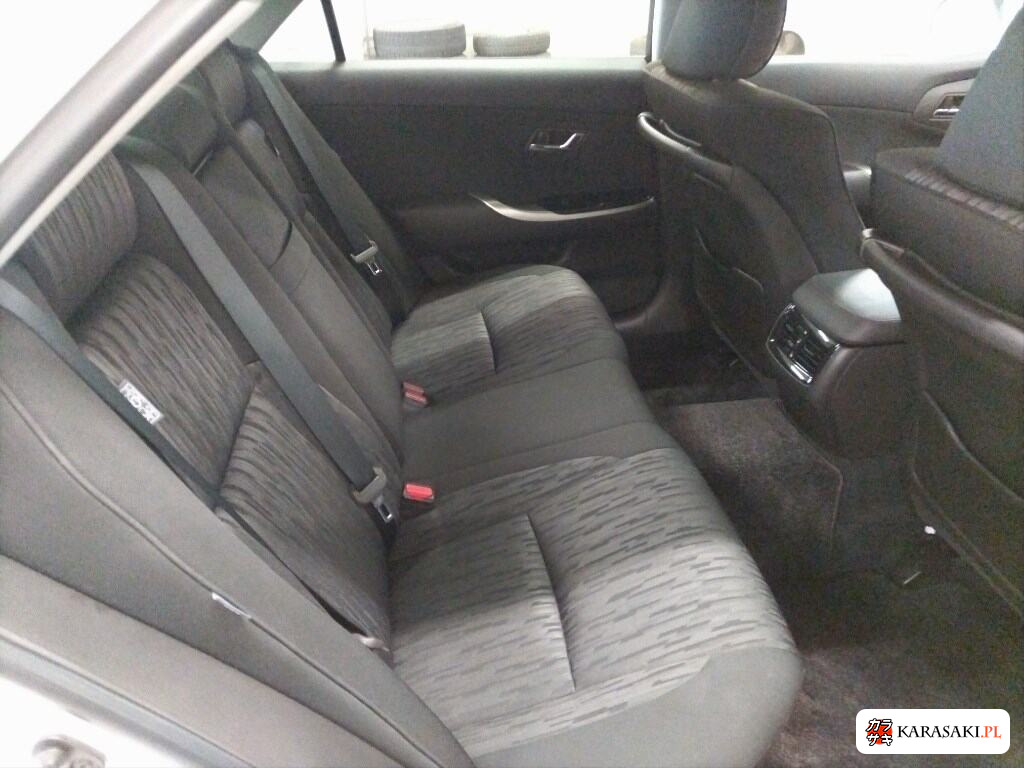 Toyota Crown 2010 z aukcji japońskiej