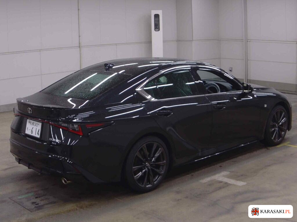 Lexus Is 2024 z aukcji japońskiej