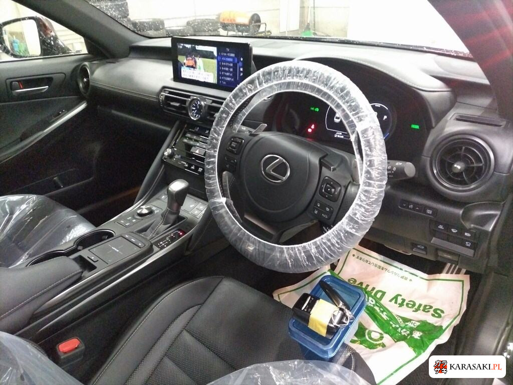 Lexus Is 2024 z aukcji japońskiej