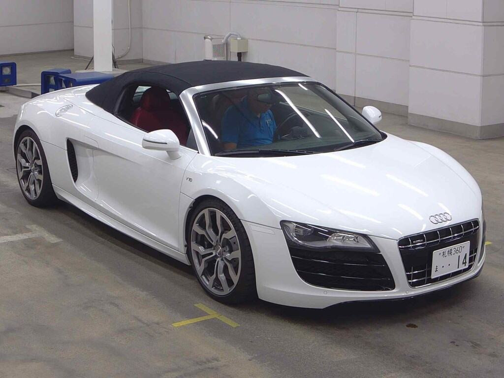 Audi R8 Spyder 2014 z aukcji japońskiej