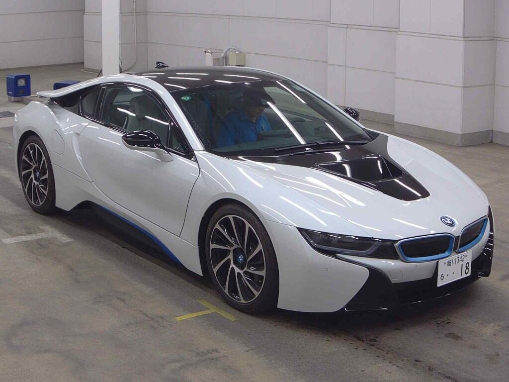 BMW I8 2015 z aukcji japońskiej