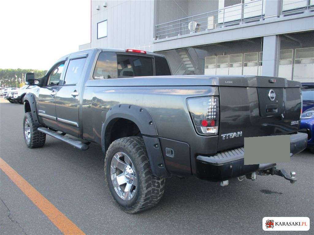 2013 America Nissan Titan 4D 4WD Crew Cab Le 2