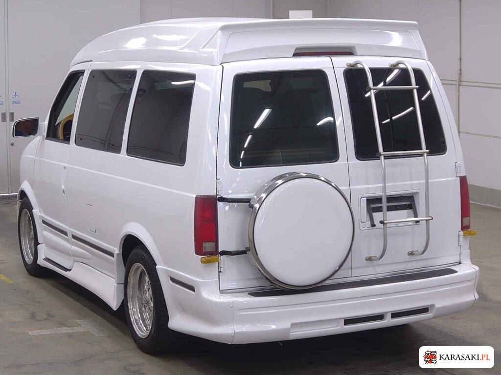 1997 GMC Safari 4WD 2