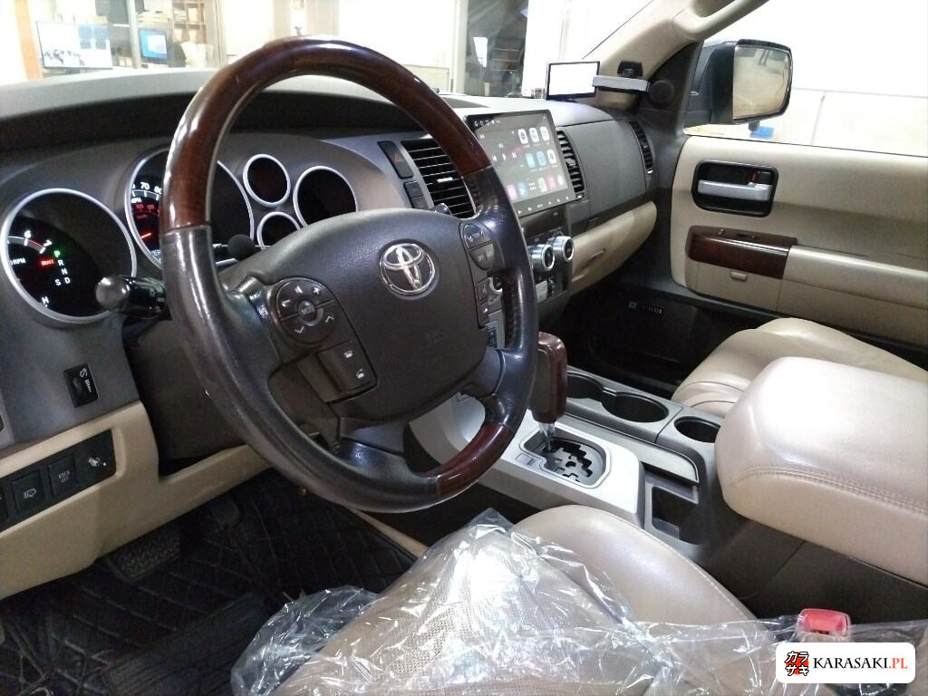 2015 America Toyota Sequoia 5D 4WD Platinum 5