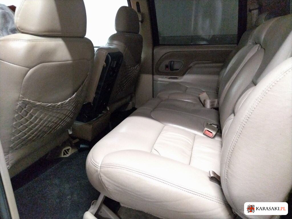2005 Chevrolet Suburban 4WD LT 6
