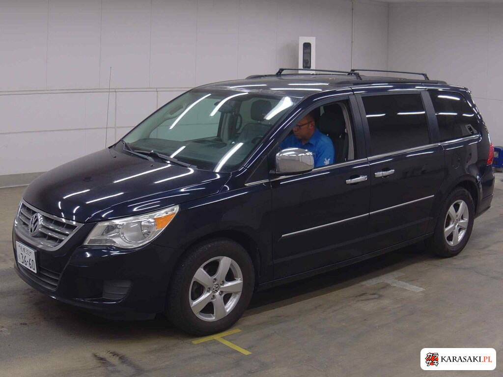 2012 Volkswagen Routan Se 3