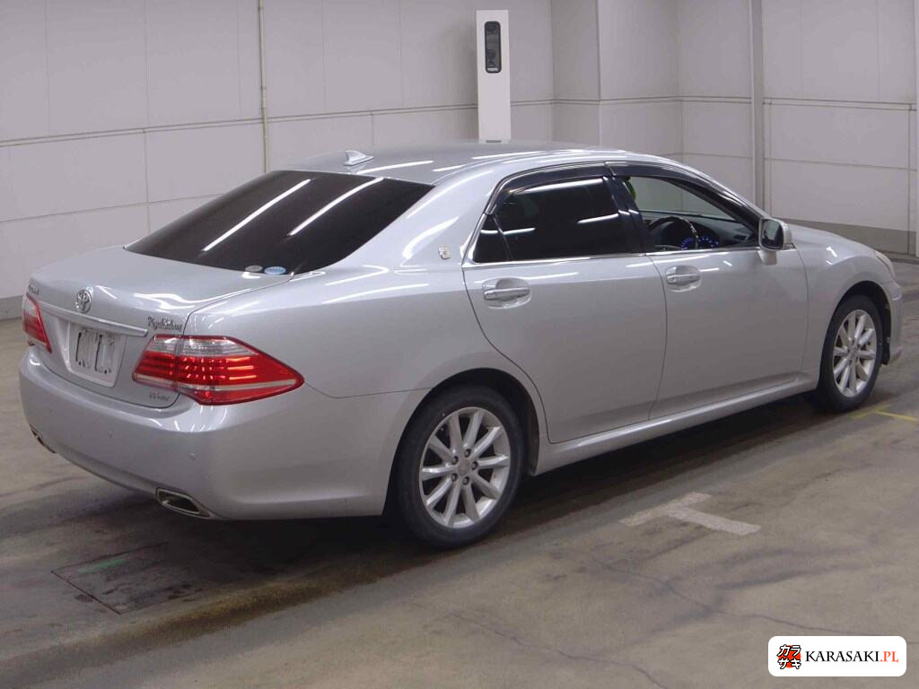 Toyota Crown 2011 z aukcji japońskiej