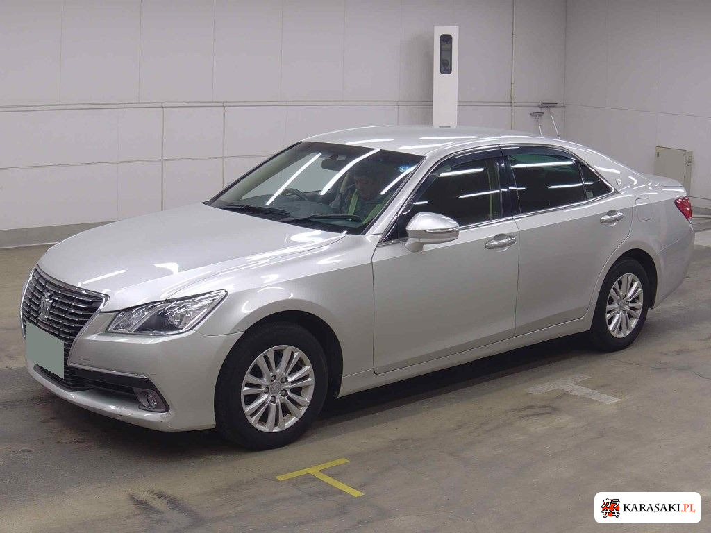 Toyota Crown 2015 z aukcji japońskiej