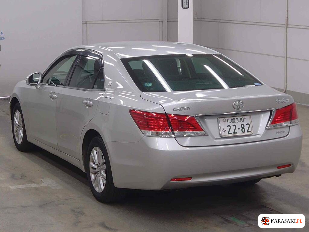 Toyota Crown 2015 z aukcji japońskiej