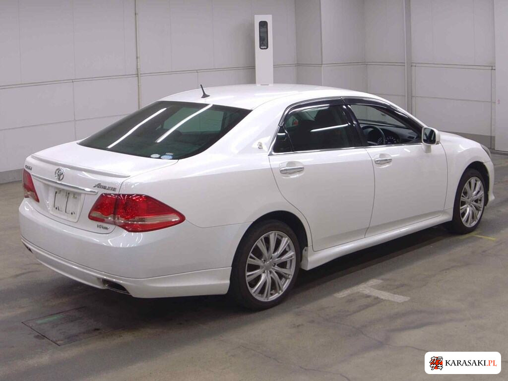 Toyota Crown 2009 z aukcji japońskiej
