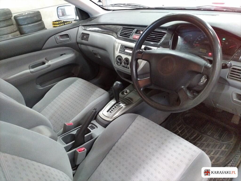 Mitsubishi Lancer 2004 z aukcji japońskiej