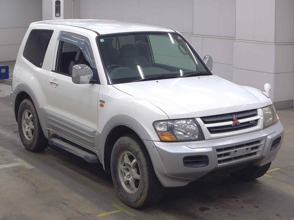 Mitsubishi Pajero 2000 from a Japanese auction